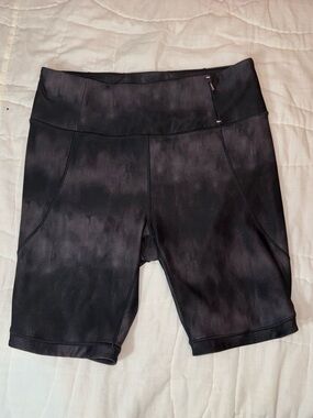 Calia High-Rise Black Women's Bike Shorts with Side Pockets